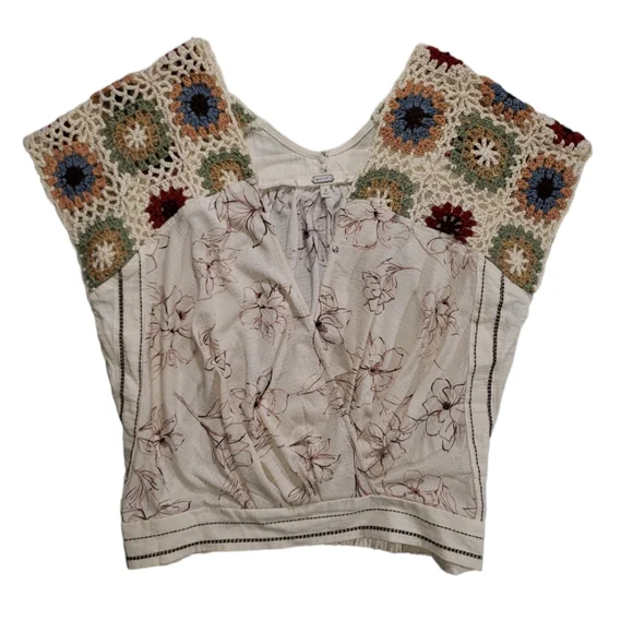 Gimmicks Crochet Kint Surplice Top Size S - Picture 3 of 8